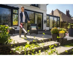 Honda HHB36BXB Cordless Leaf Blower -Machinery Master Shop HondaLeafblowerLifestyle1